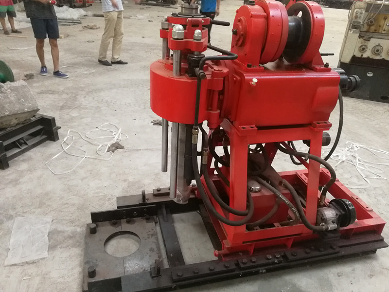 XY-100液壓地質(zhì)勘探鉆機(jī) XY-100液壓地質(zhì)勘探鉆機(jī)