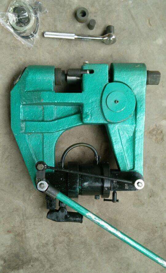 液壓擠孔機(jī)